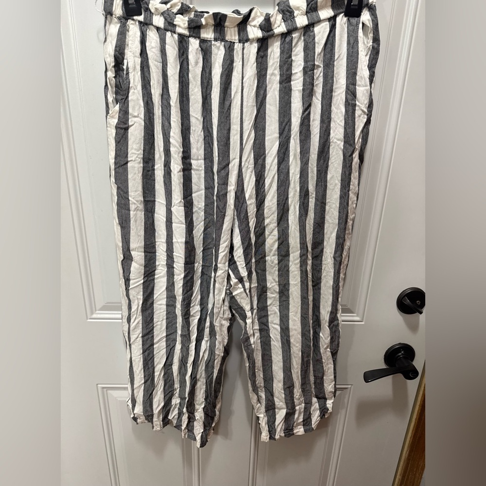 AMERICAN EAGLE PAPER BAG DRESS PANTS